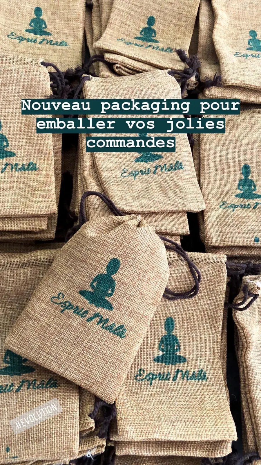 Pochons en jute imprimés au nom de la marque