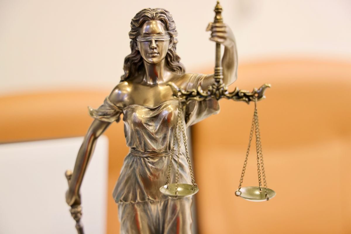 Image détaillée de la statue de la Justice